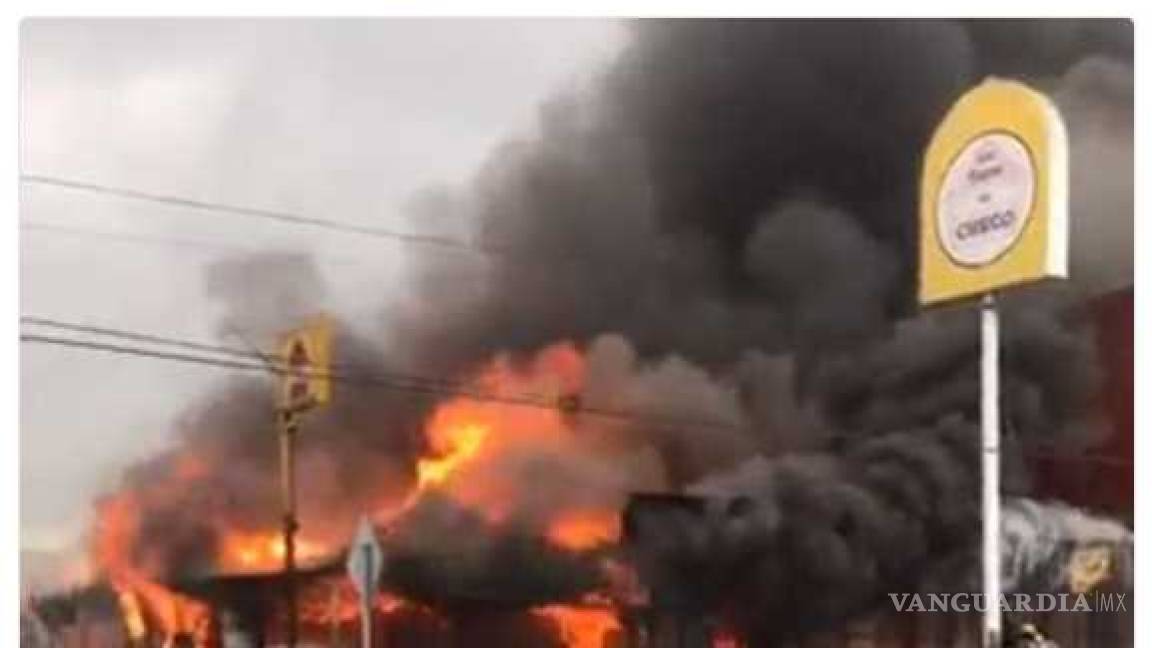 $!Tradición en cenizas, se quema 'Los Tacos de Checo'; en redes lo lamentan