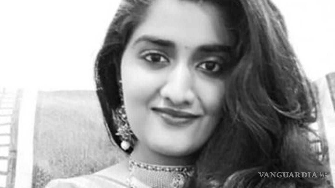 $!Violan y queman a joven veterinaria en la India