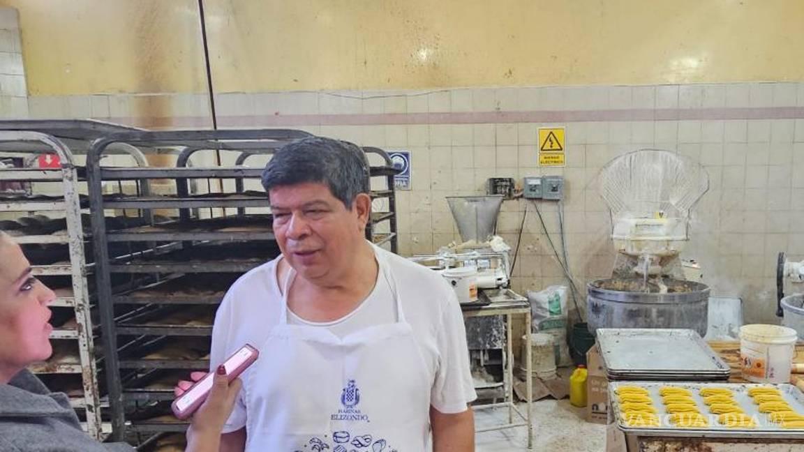 $!El fin de semana algunas personas que viven fuera de la ciudad y que vinieron a pasar las fiestas decembrinas, llevan Roscas de Reyes a sus lugares de residencia, dijo Pedro Ávila.