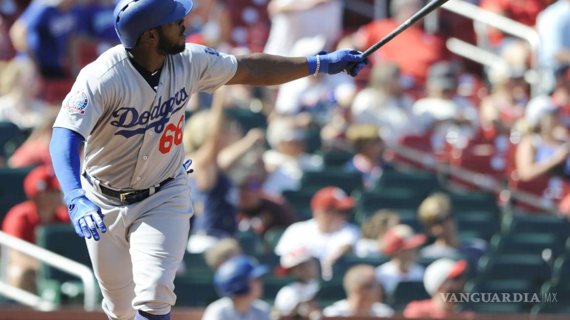 $!¡¿De qué estás hecho Puig?! El cubano pega tres 'bombazos' para dar paliza a los Cardenales