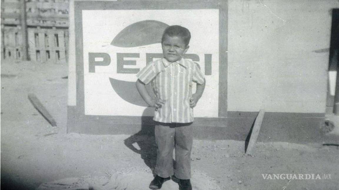 $!"Doctor Q", el neurocirujano mexicano que saltó el muro fronterizo en 1987 inspira un filme de Brad Pitt