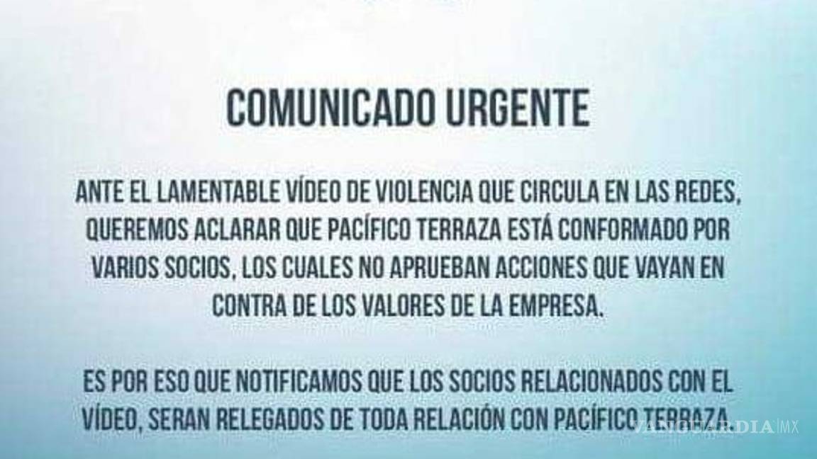 $!"Lady Bat" y "Lord Maestro Limpio" agreden a vendedor de nieves por 'invadir' su espacio (Video)