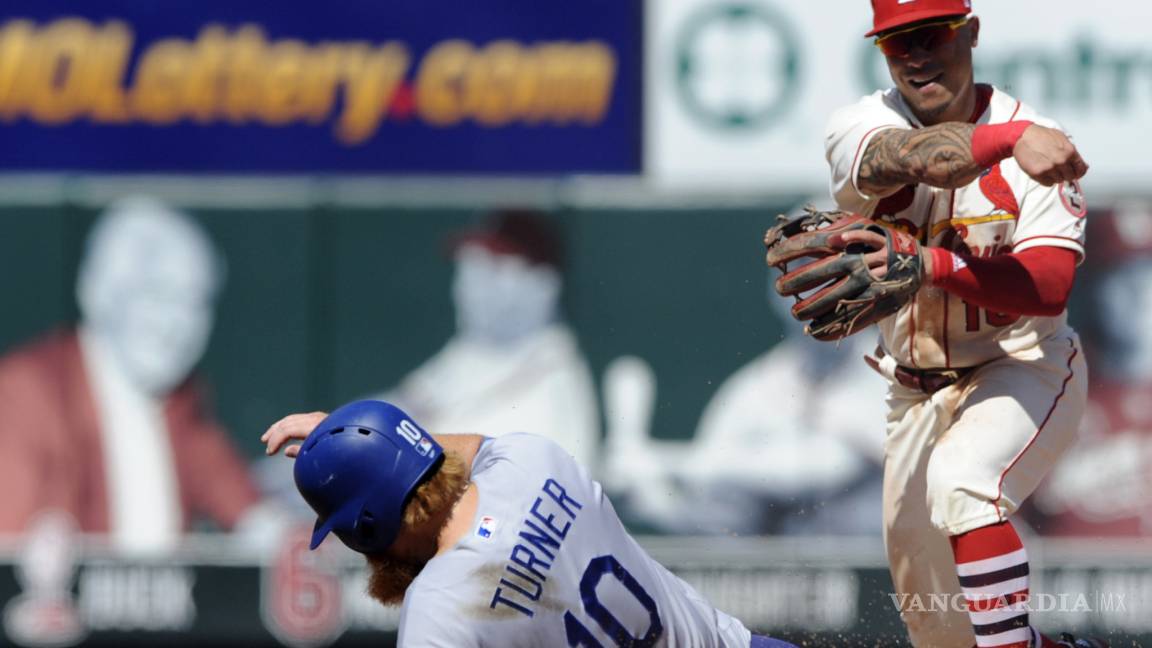 $!¡¿De qué estás hecho Puig?! El cubano pega tres 'bombazos' para dar paliza a los Cardenales