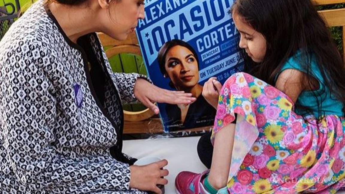 $!Alexandria Ocasio hace historia: Pasa de ser mesera a la congresista más joven en Estados Unidos