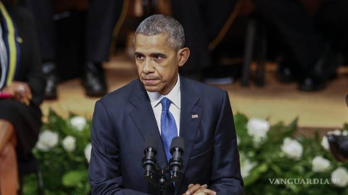 Obama rinde tributo a los policías asesinados en Dallas