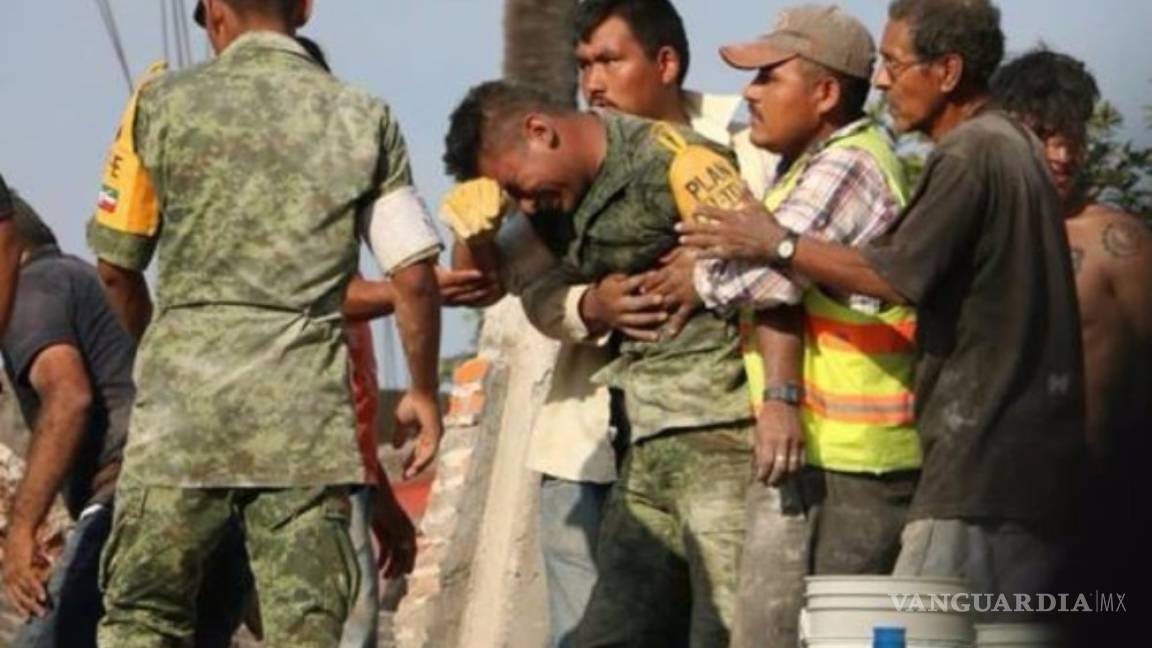 Tu jugo del día: Aumenta a 324 las personas sin vida tras sismo en México, Trump insulta a la NFL y más noticias...