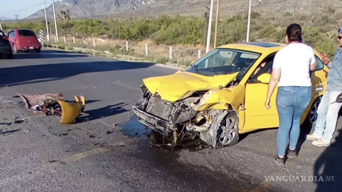 Ocasiona accidente al dar vuelta en ‘u’ en la carretera a Zacatecas