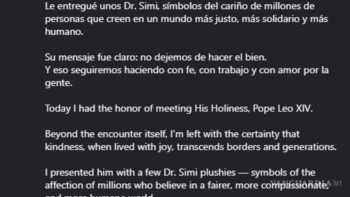 $!¡Un Dr. Simi papal! Papa León XIV recibe el adorable muñeco de Farmacias Similares desde el Vaticano