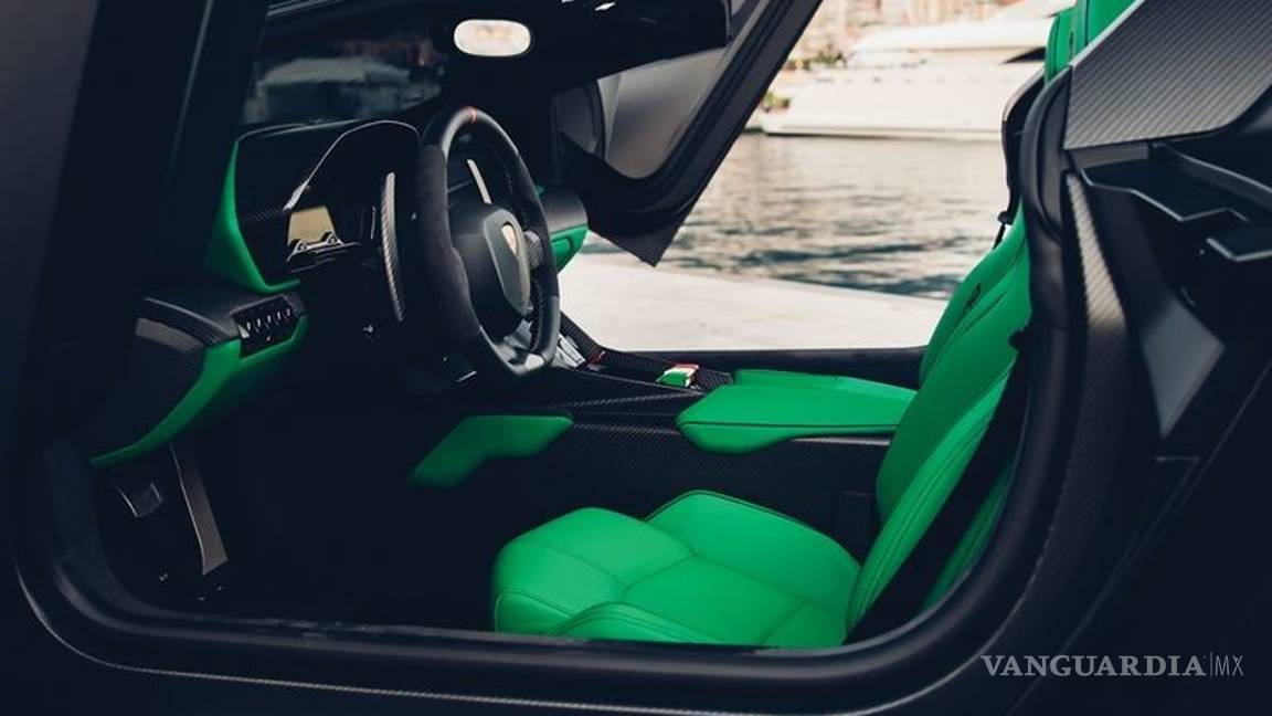 $!Lamborghini Veneno Roadster, súper rápido y súper caro; cuesta más de cien millones de pesos