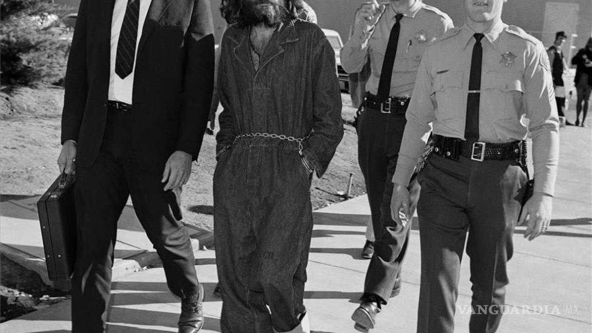 $!Charles Manson sigue vivo pero muy grave: policía