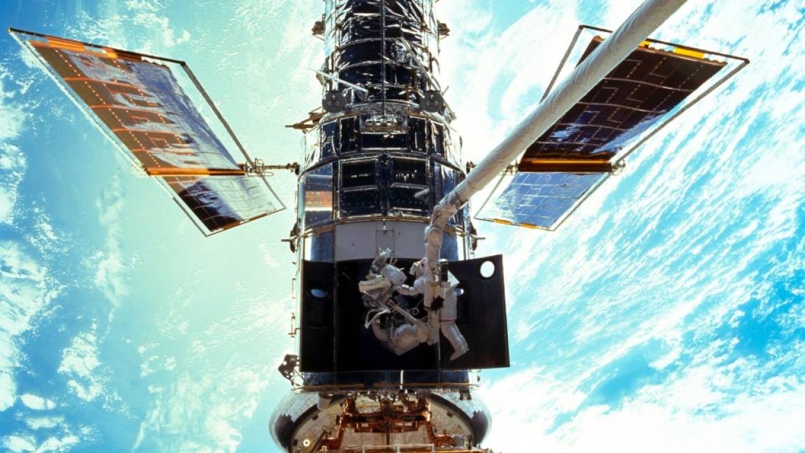 Desperfecto en el telescopio espacial Hubble paraliza las observaciones astronómicas