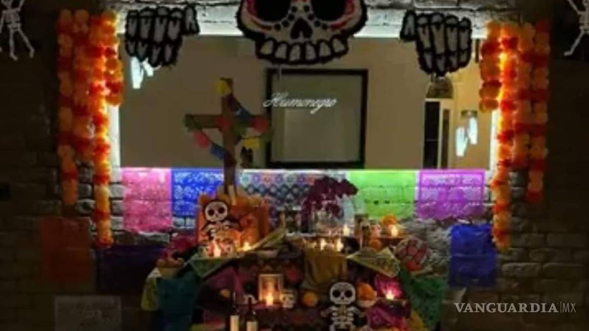 $!¿Ya viste estos altares en Saltillo? Dedicados a familiares, Walt Disney, Juan Gabriel, Cri-Cri y más (Fotos)
