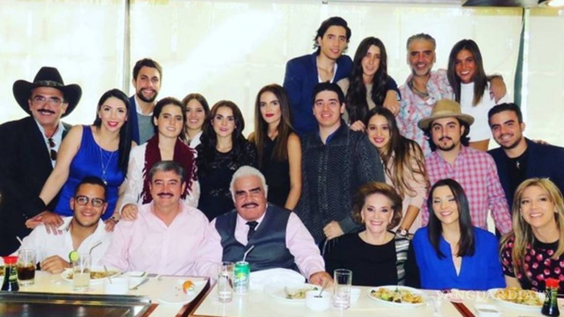 $!Alejandro Fernández se reencuentra con Lavega