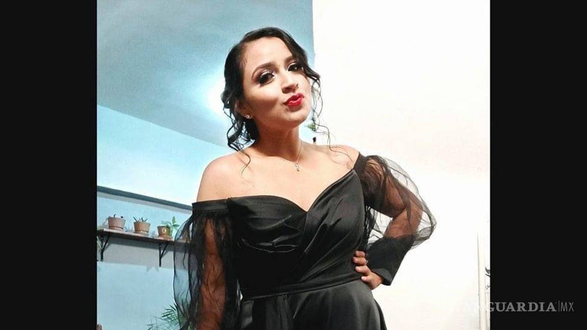 Policía de Monclova se pasa luz roja y causa la muerte de maestra del Cobac