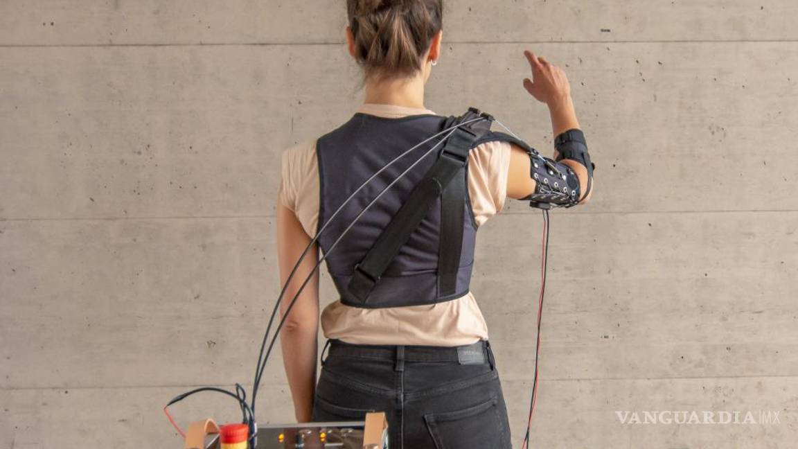 $!En la mesa, caja de control, cuyo tamaño y peso se reducirán.