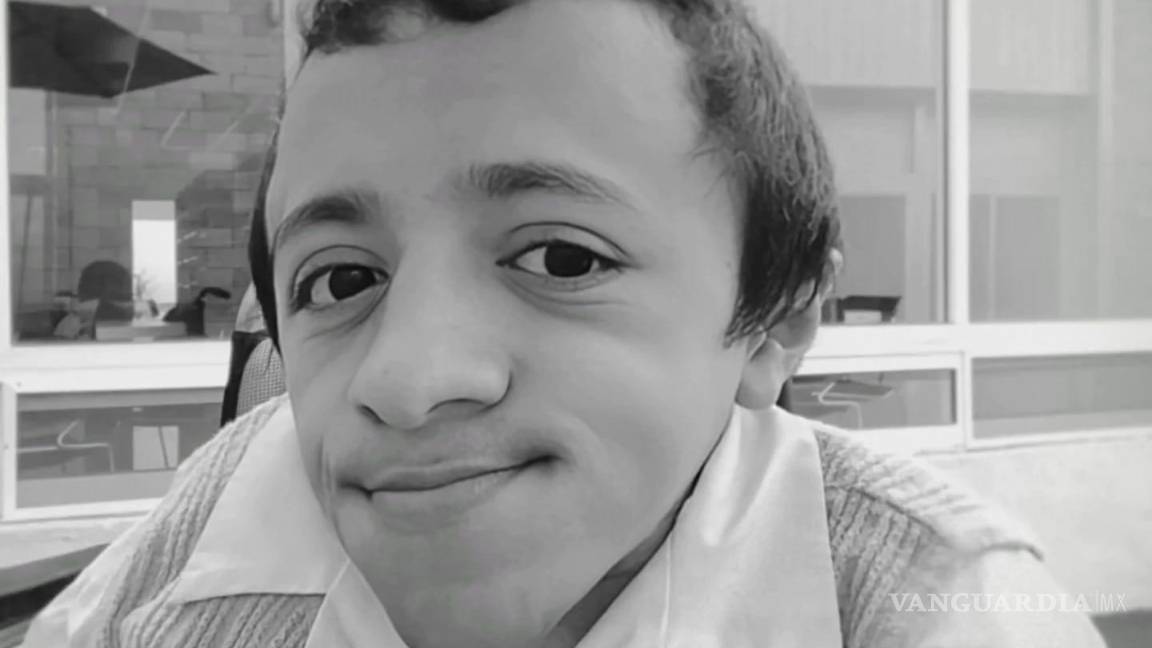 $!Salvador ha padecido la falta de infraestructura accesible en las diferentes escuelas en las que ha estado.