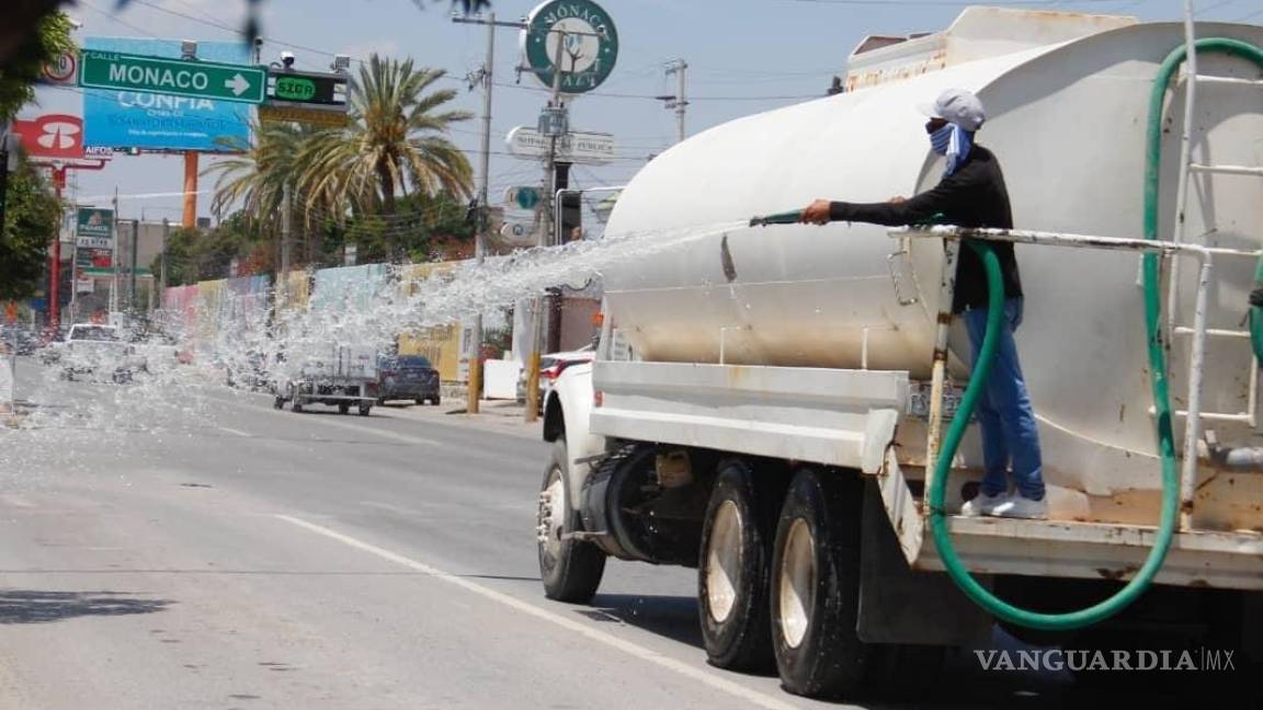 Por ola de calor, aumentarán en Torreón programa permanente de riego con agua tratada