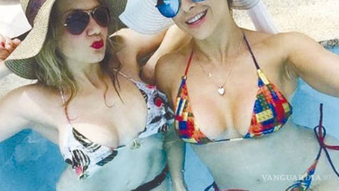 $!Aracely Arámbula y Michelle Vieth juntas y en bikini, ¿qué mas puedes pedir?