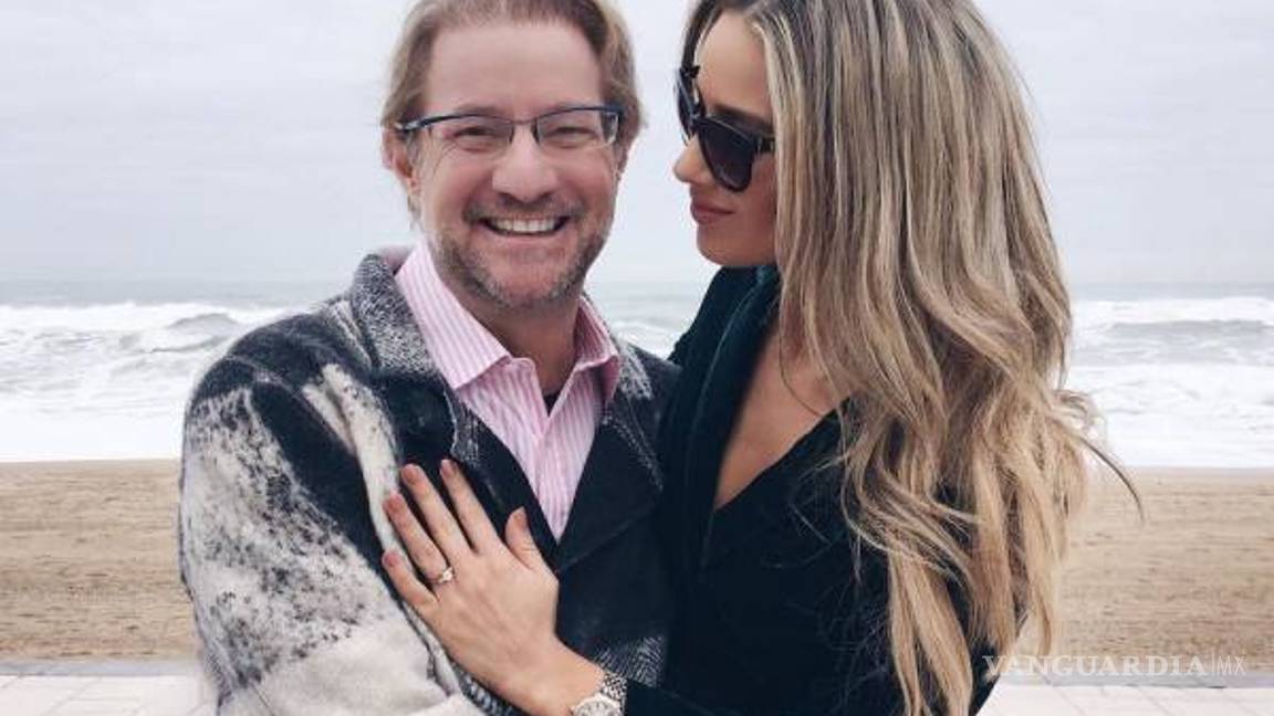 $!Pamela Cortés, esposa de Andrés Roemer, guarda silencio ante denuncias