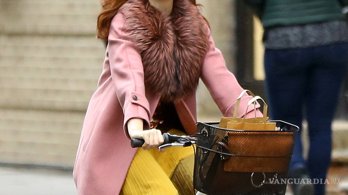 $!Anne Hathaway deslumbra en alfombra roja