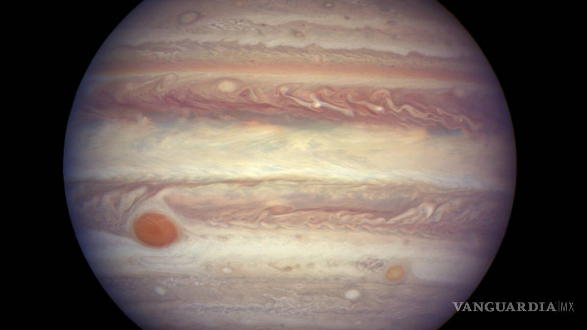 Descubren doce nuevas lunas en Júpiter