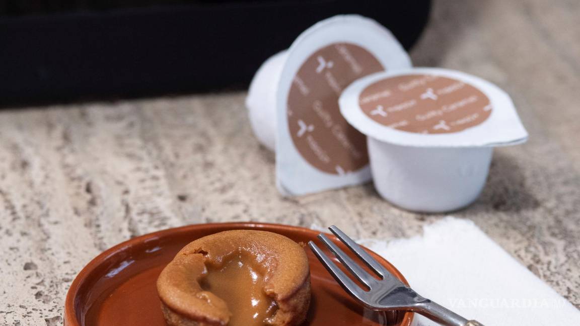 $!Cápsulas y 'coulant' recién horneado. EFE/Tigoût