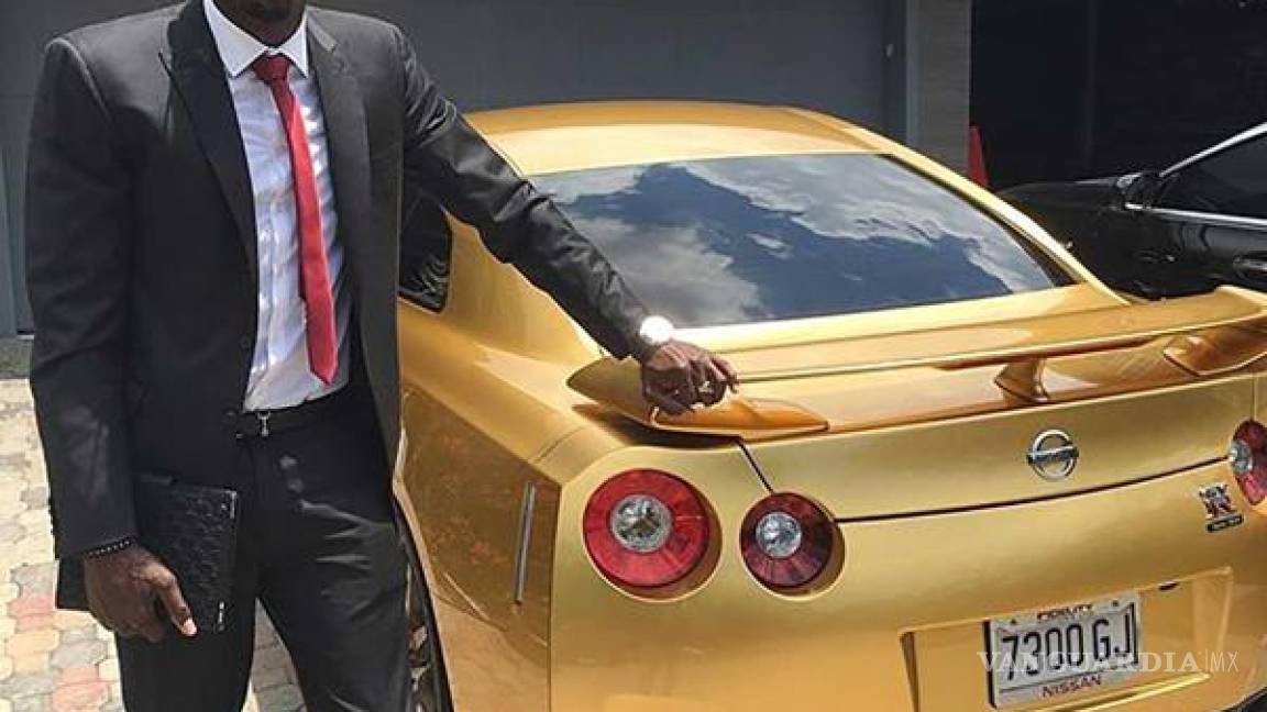 Usain Bolt lució su nuevo &quot;auto de oro&quot;