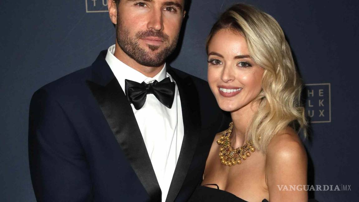 $!Miley envía ramo de marihuana a ex novio de Kaitlynn Carter como regalo de cumpleaños