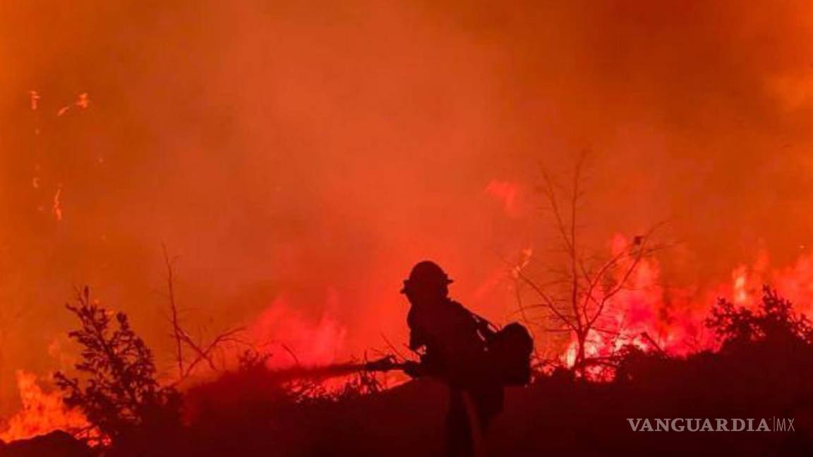 Dixie, el enorme incendio de California ya es el undécimo mayor de su historia