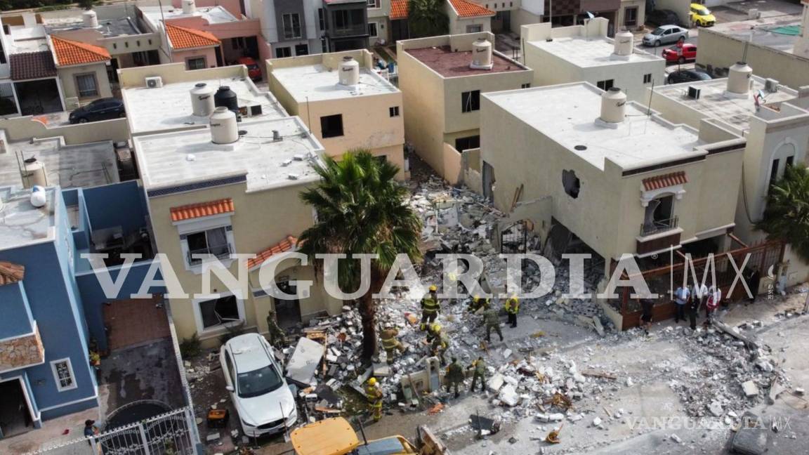 $!Vista aérea tras el derrumbe de la casa habitada por elementos de la FGE.