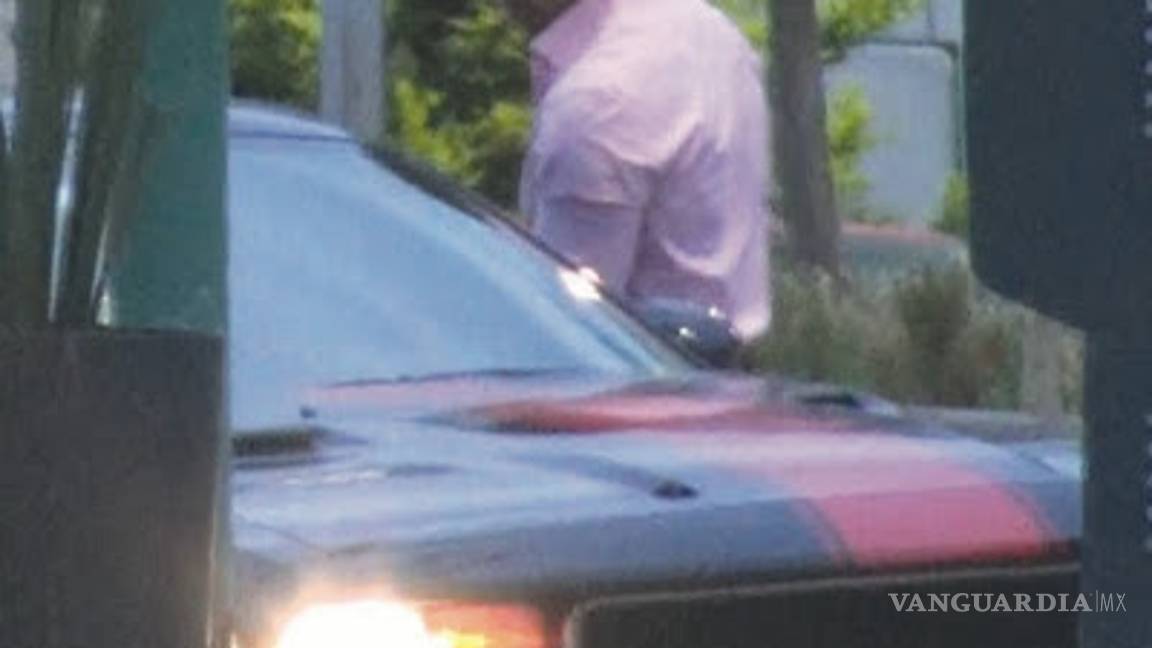 $!Captan a Gabriel Soto saliendo del departamento de Irina Baeva (fotos)