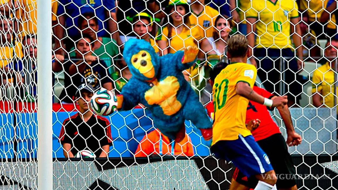 $!¡Felicidades Kemonito! cumple 53 años y lo festejamos con sus mejores momazos