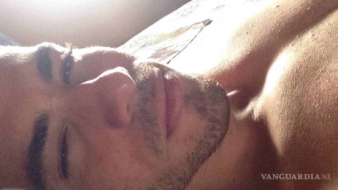 $!Joven modelo cambia besos por despensas, mujeres enloquecen en redes