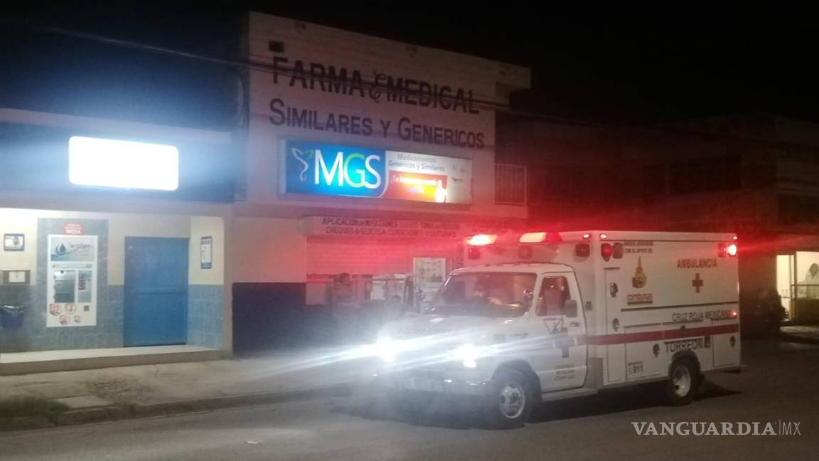 Afuera de una farmacia en Torreón muere joven al parecer por infarto