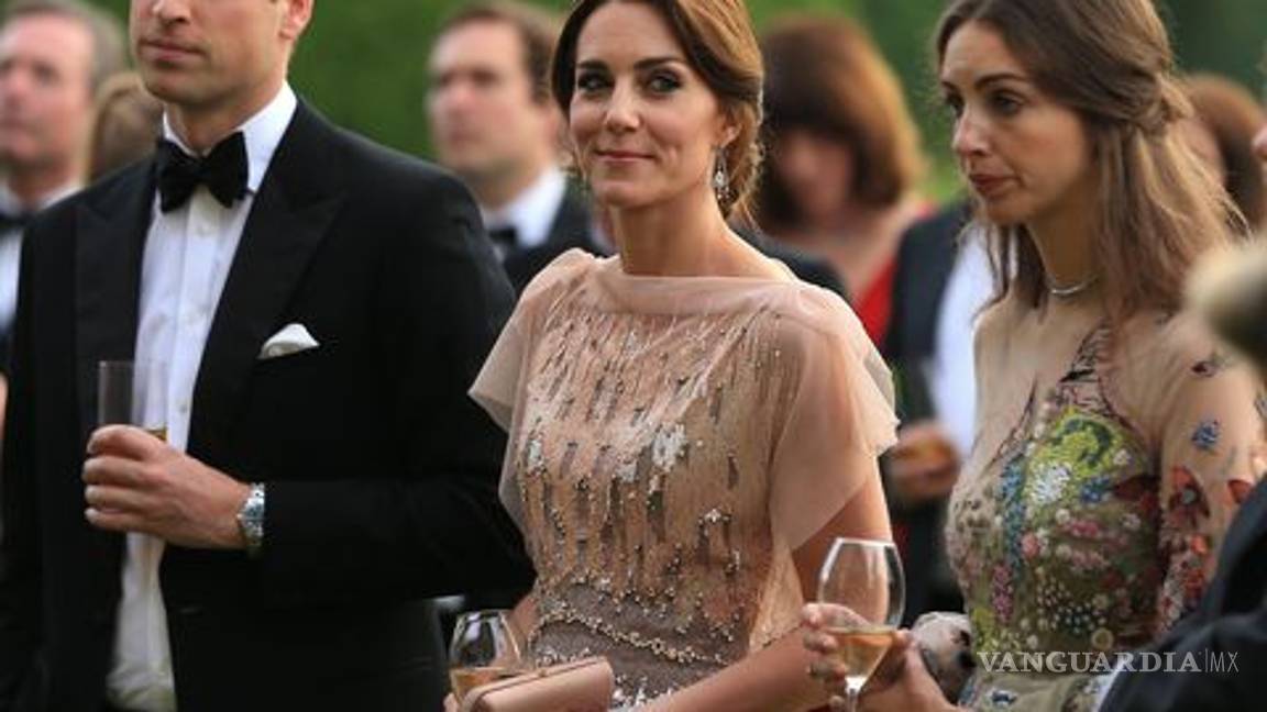 $!Mira con quién le habría sido infiel el príncipe William a Kate Middleton