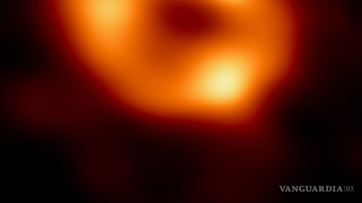 $!La primera imagen de Sagitario A*, o Sgr A*, el agujero negro supermasivo en el centro de la galaxia de la Vía Láctea.