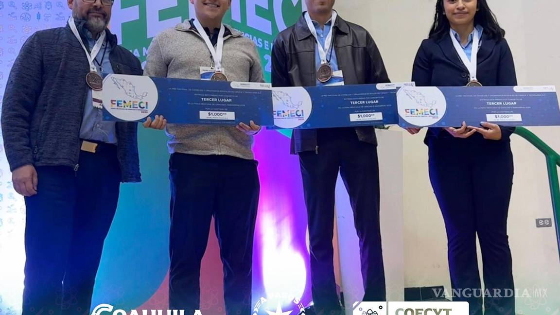 $!Daniel Martínez, Héctor Graziani y Arhemi Minor , premiados con el tercer lugar en la categoría de Química y Biología.