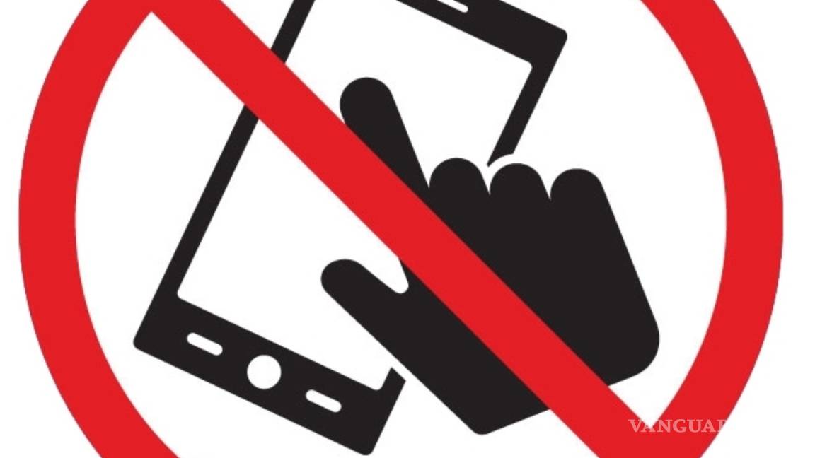 $!Lo que nunca deberías hacer al recargar en una gasolinera