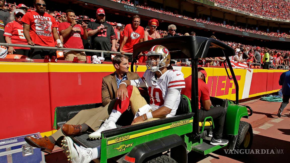 $!Garoppolo entra al quirófano por su operación en la rodilla