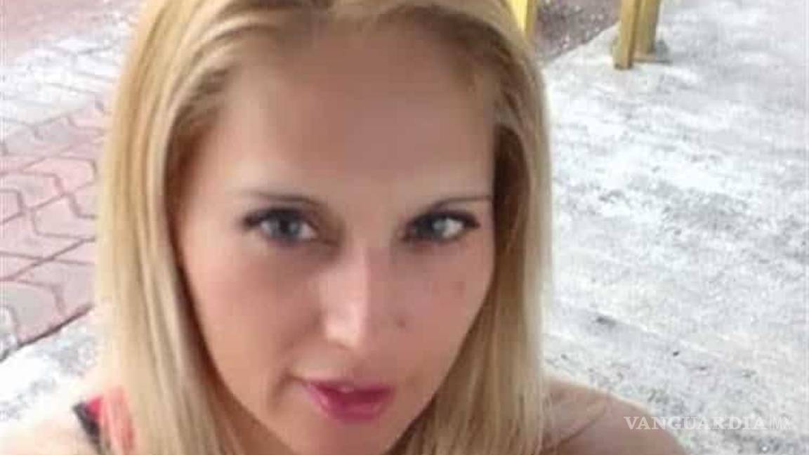 $!Linchan brutalmente a abogada y un hombre en Puebla, creían que eran secuestradores