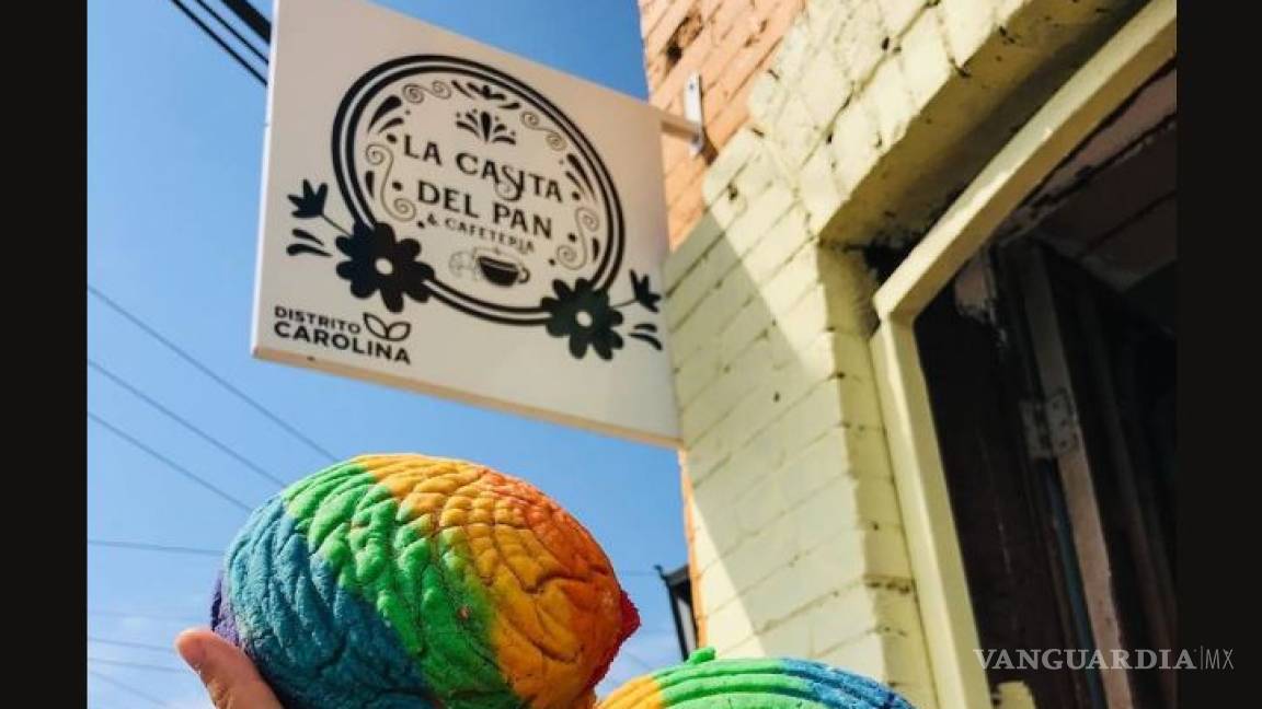 Mensaje de solidaridad: conmemora panadería en Saltillo el mes del orgullo LGBTI+ horneando conchas de colores