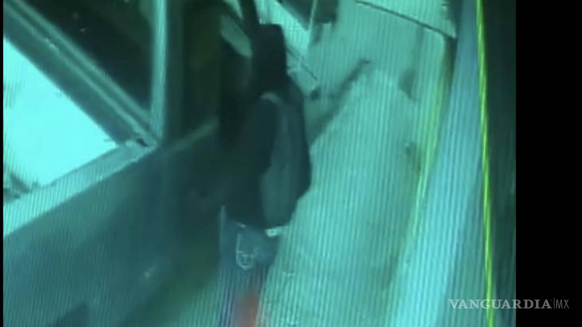 Ladrón se lleva camioneta estacionada en Saltillo, cámara de seguridad lo capta (video)
