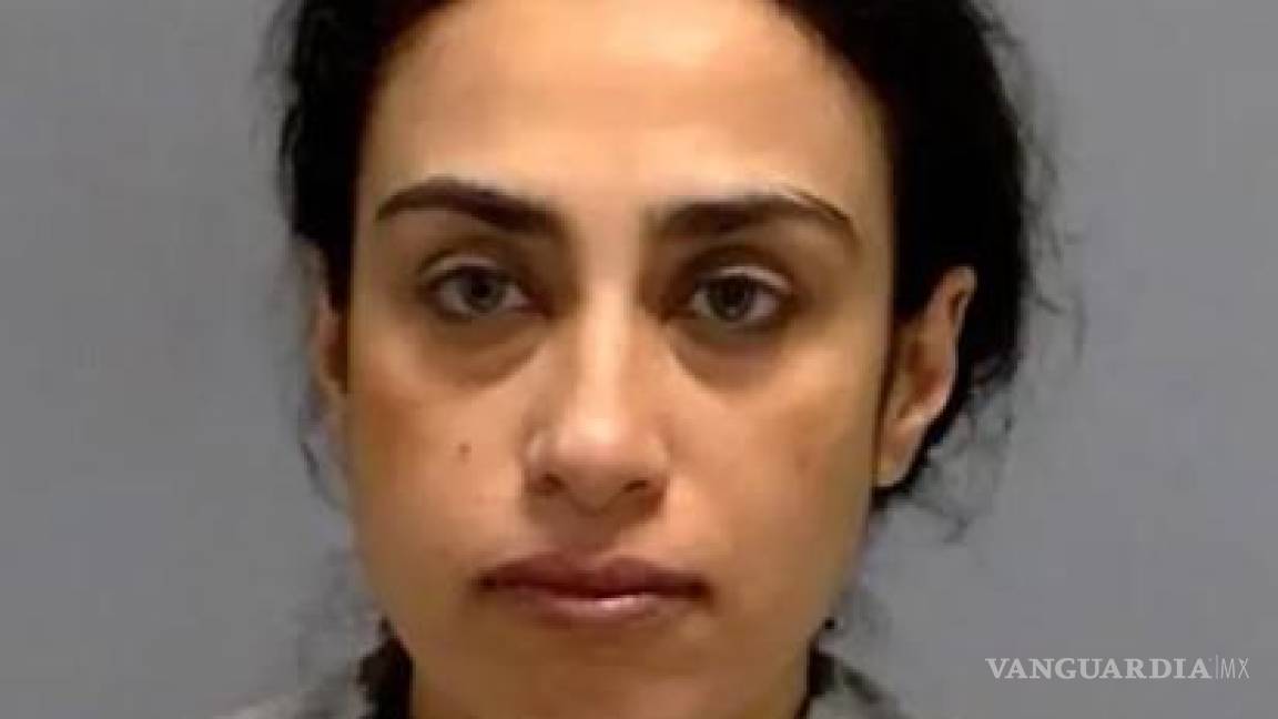 Mujer acusada de terrorismo es arrestada por estrellar su automóvil contra supuesta escuela judía