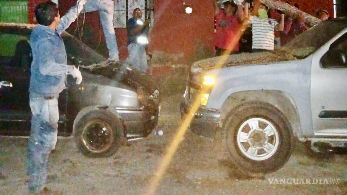 $!Equipos de Servicios Primarios trabajaron en la limpieza de escombros.