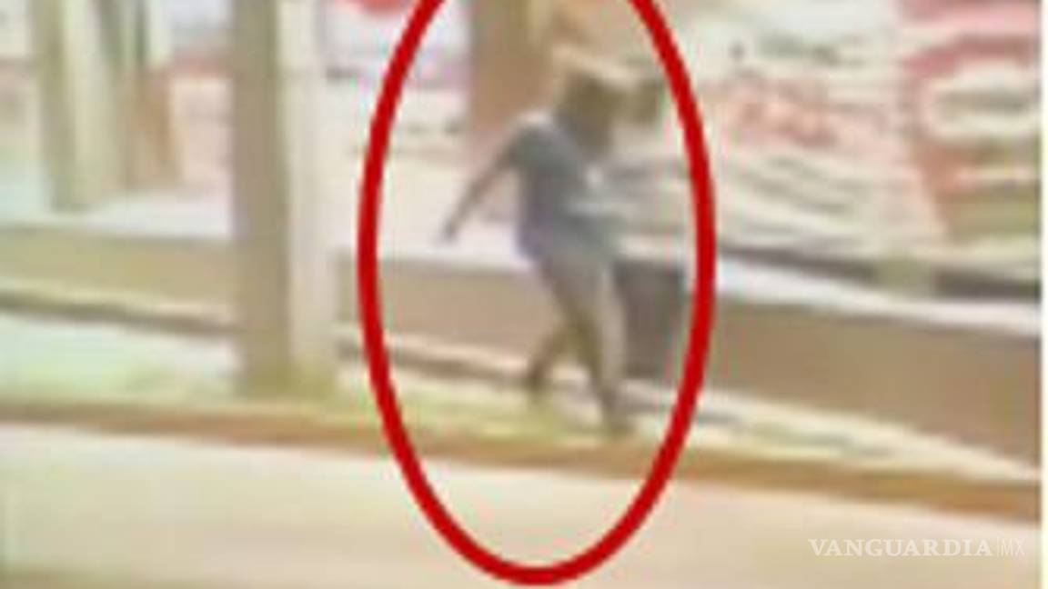 $!Se cubría el rostro con bolsas de plástico para asaltar tiendas de conveniencia, en Monterrey