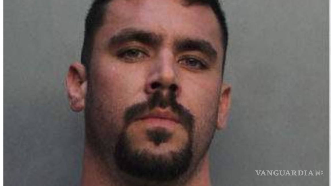 $!Le dan millones para pagar salarios de sus empleados y se compró un Lamborghini