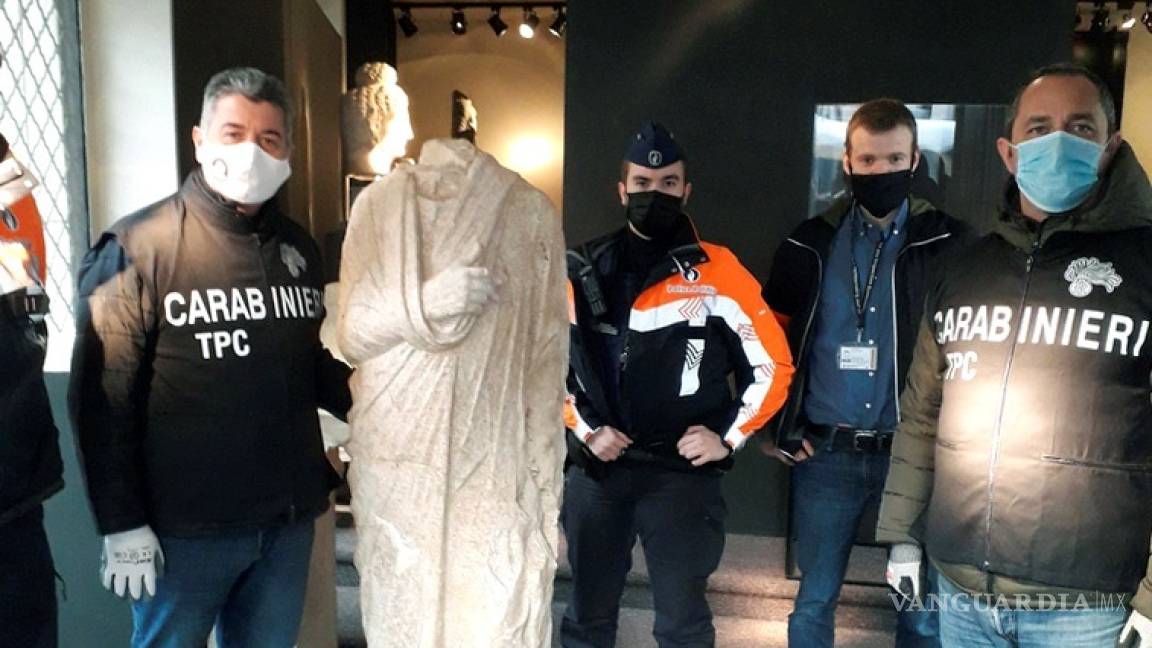Dos policías encuentran por casualidad una escultura romana robada hace una década