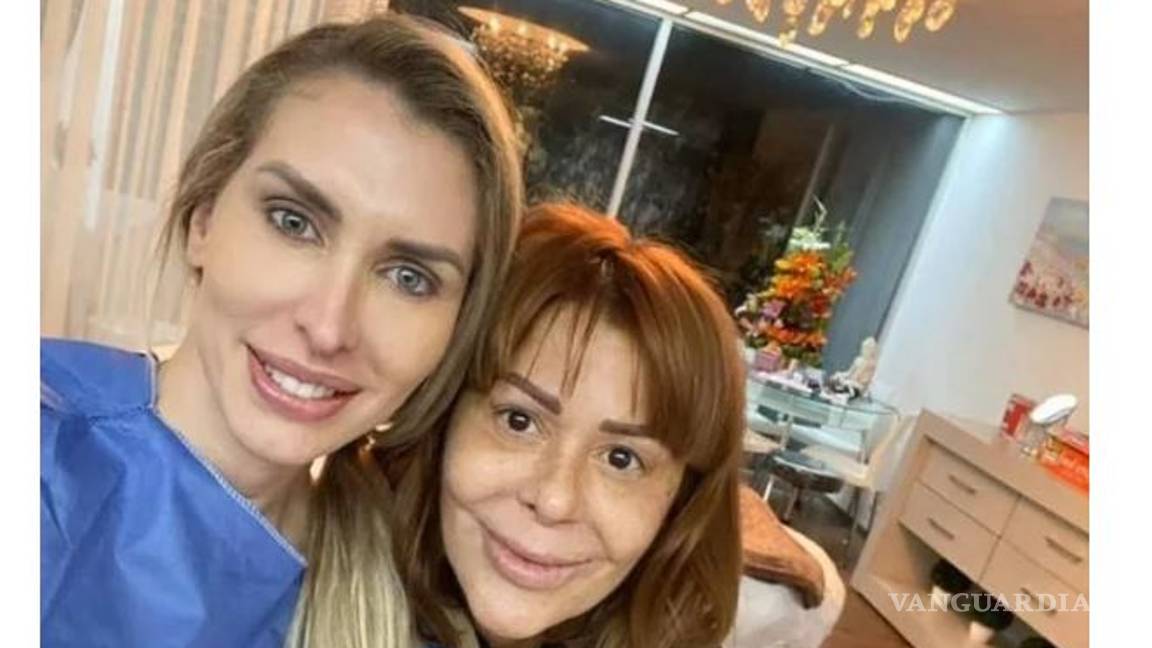 $!¿Eres tú 'Ayuwoki'?: Alejandra Guzmán horroriza internet tras compartir foto para presumir sus cejas