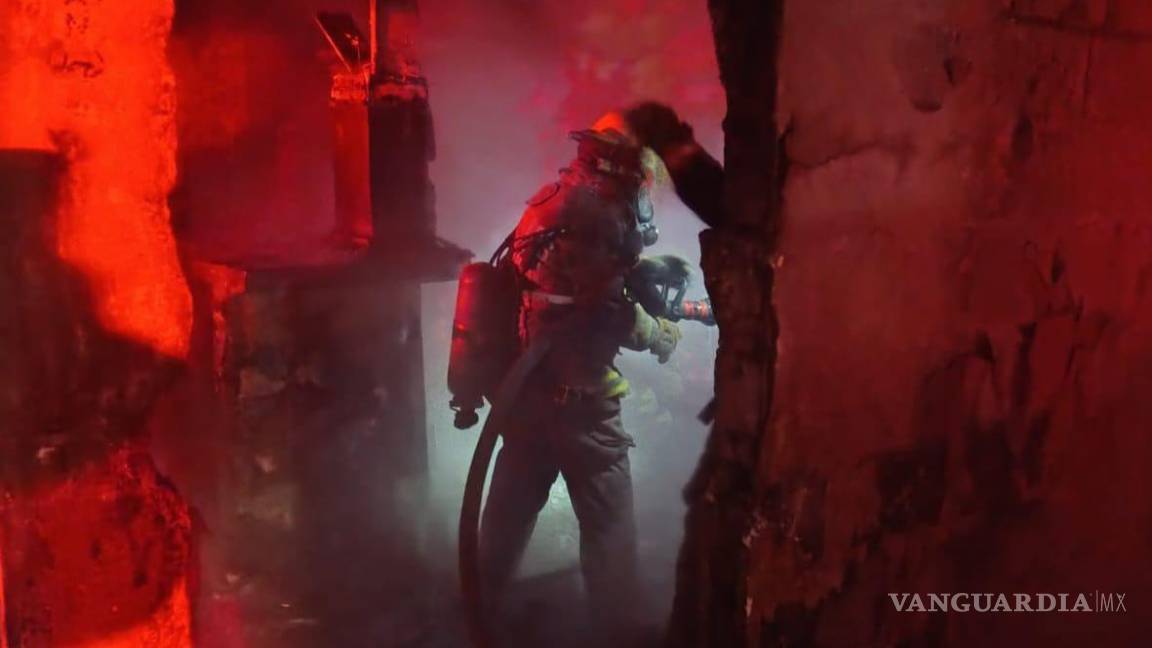 $!Elementos de Bomberos y Protección Civil acudieron de inmediato tras el reporte realizado al 911.