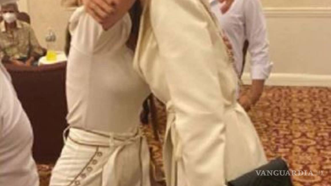 $!Mariana Rodríguez celebra victoria de Samuel García... ¡con bolsa Gucci de 46 mil pesos y un saco de 16 mil!